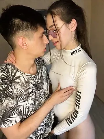 热辣的女朋友想要做爱