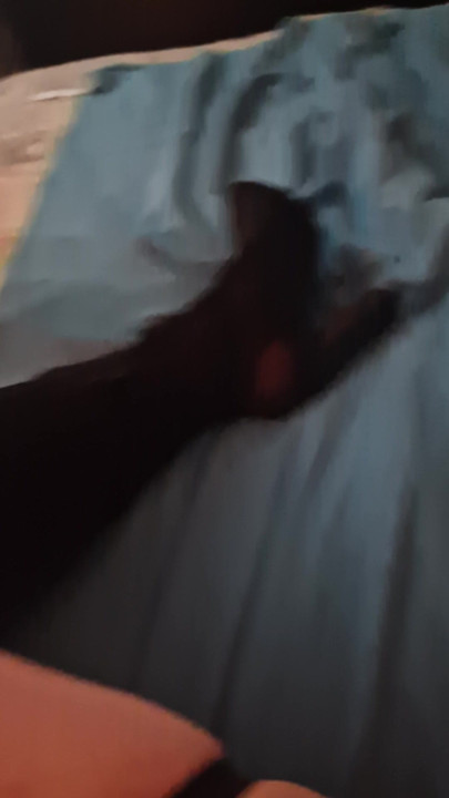 Amaterski sissy crossdresser toliko gladan i umire od želje da bude nahranjen x