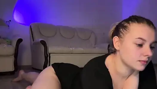 Jucielussie hard fucking with huge dildo