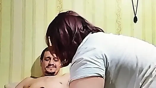 Челенж сводной сестры ударяет на первом уровне игры