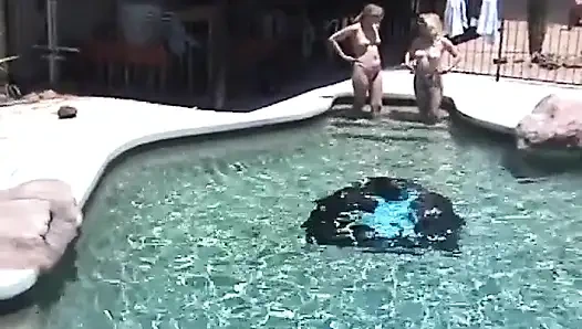 Persiapkan seks foursome yang bikin kamu bahagia