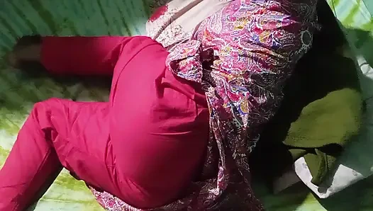 Hindu Boudi and Muslim Boy Sex Video