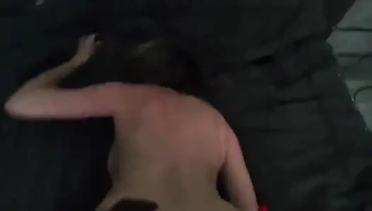 Siyah Adam Rus Karısını Sevişiyor