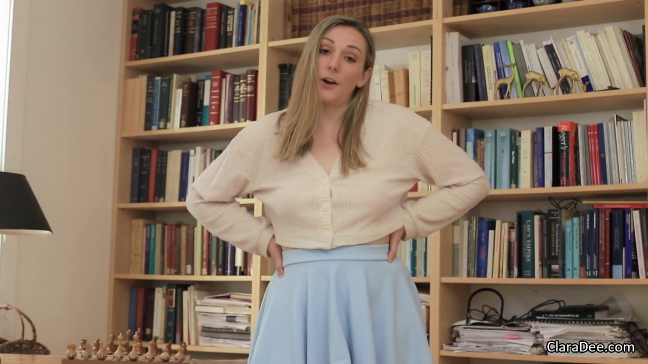 貞操に釘付けの弱虫妻 - Clara Dee POV