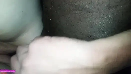 Жена пускает слюни на хуй