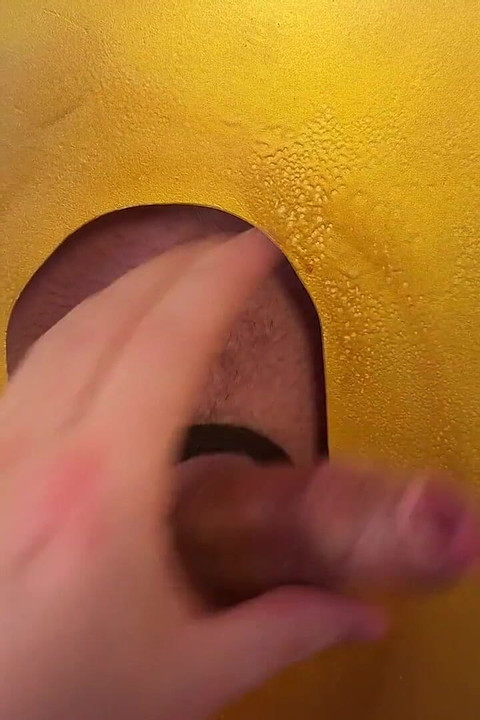 Gold Gloryhole - ฉันแค่อยากดูดควยเขาอย่างช้าๆ แล้วก็น้ําแตกสุดเสียว