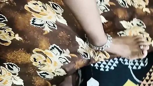Bugün üvey kız kardeşimi ilk kez siktim