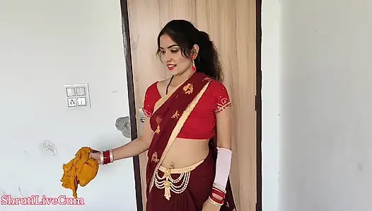 Aku lagi bersih-bersih rumah, memekku dientot habis-habisan sama bosku sampai merem melek, video seksi pembantuku