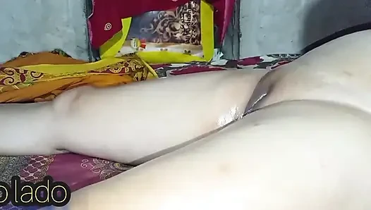 Масляный массаж новой непальской подруги Puti дома, полный непальский аудио