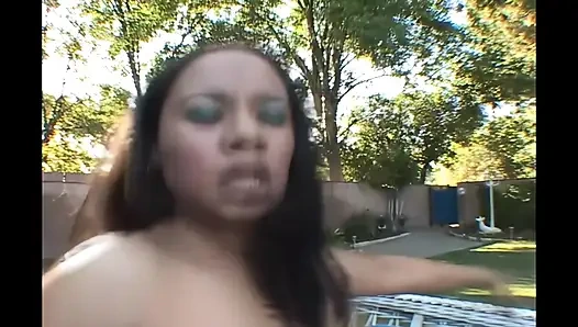 Королева требует большего члена