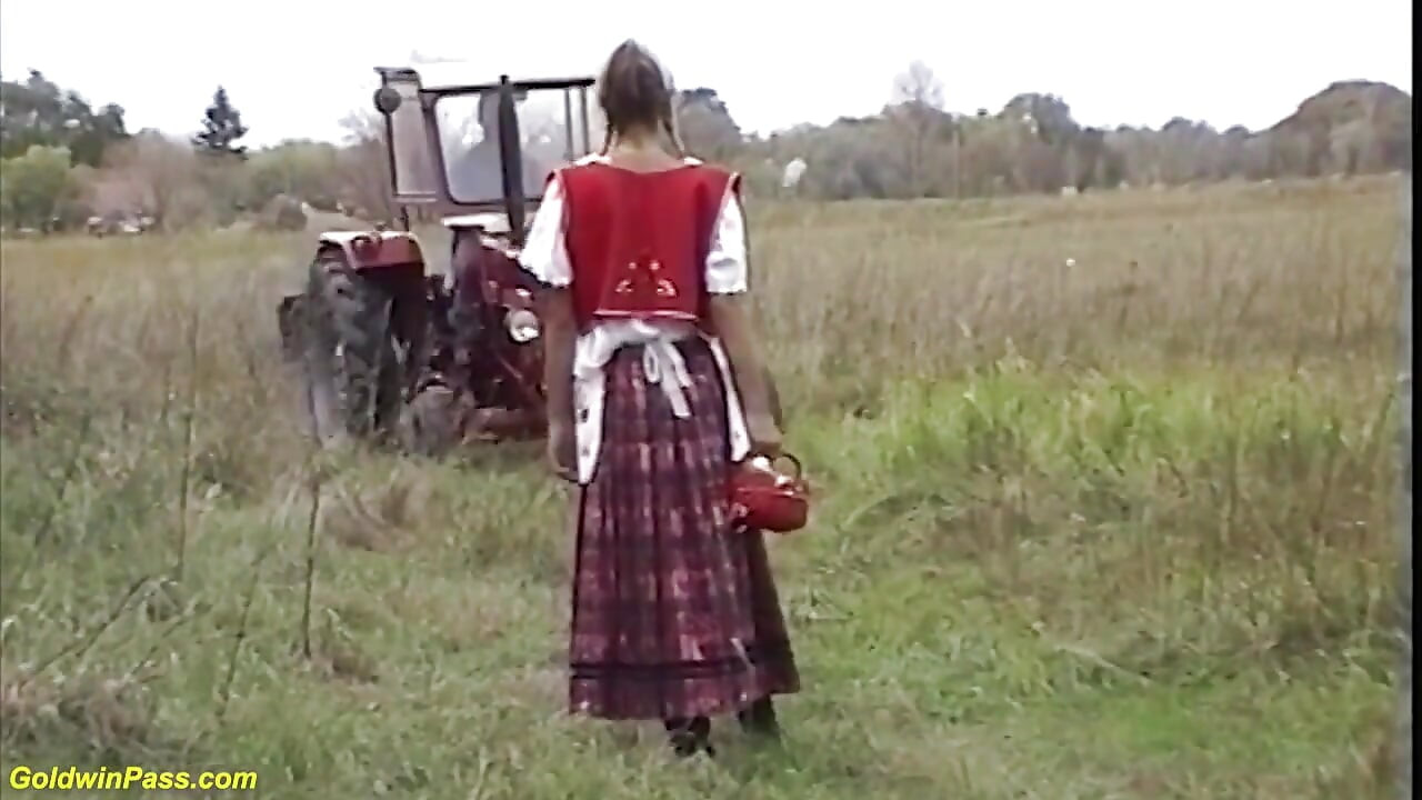 Skinny agriculturist stepdaughter outdoor anal fucked