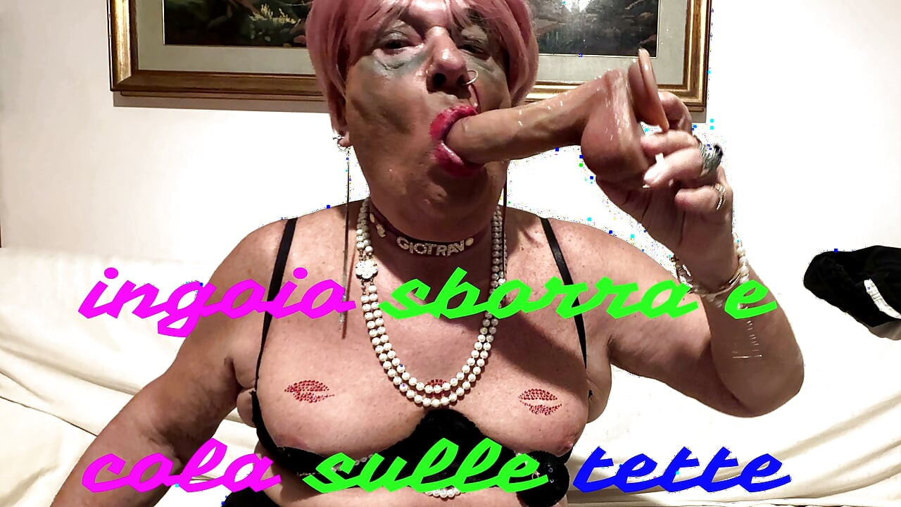 Hot Thu the shemale slut in black