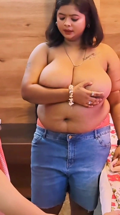 Indian desi bhabhi had hardcore sex with the laundry boy and sucked his pussy in Hindi video | Clip 1