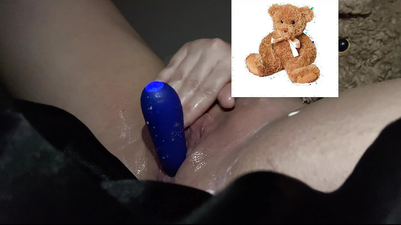 MY KINKY ARAB GIRL MASTUBATES WITH VIBRATOR & MY CUM ALL OVER HER CURVY BODY-  AMATEUR ARABIAN SNOWWHITE