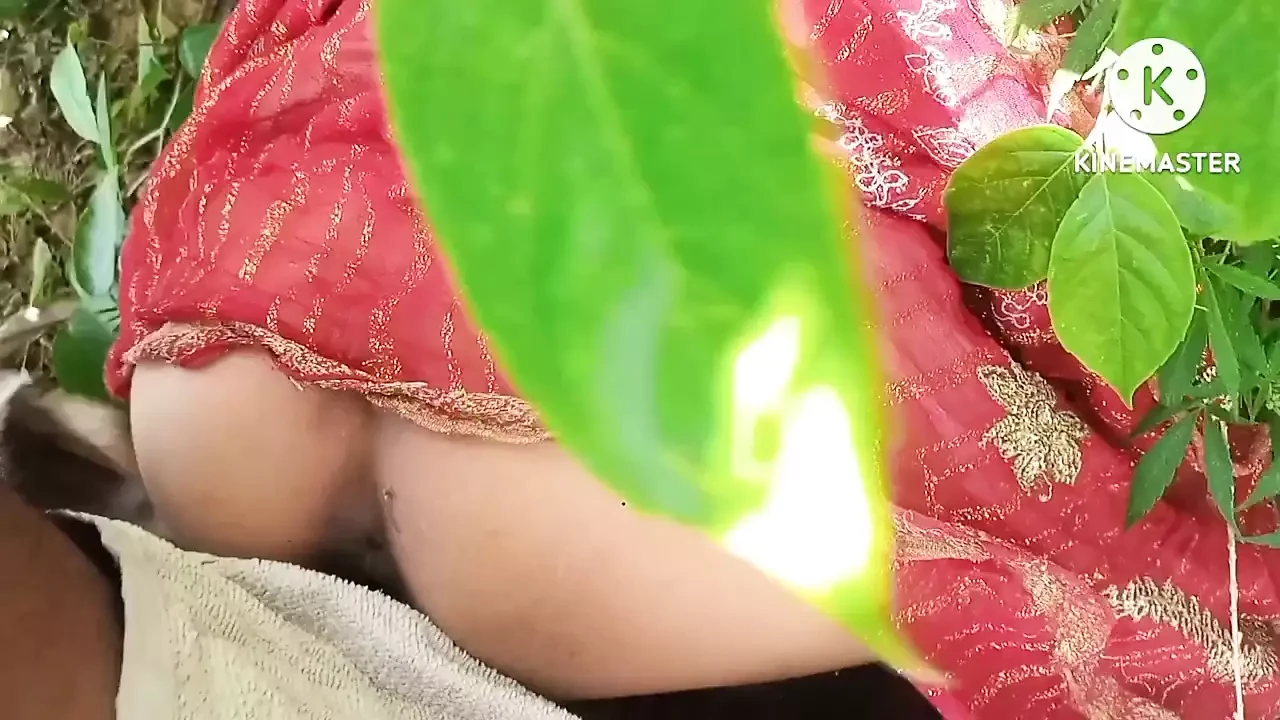 India hot bhabi sialan keras dalam gaya doggy-style dengan audio hindi