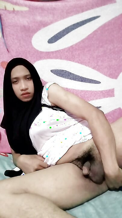 Beautiful Blonde Before Taking a Break Anal