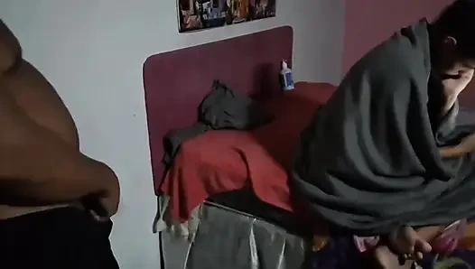 Üvey kız, üvey babanın büyük babası tarafından zorlanıyor