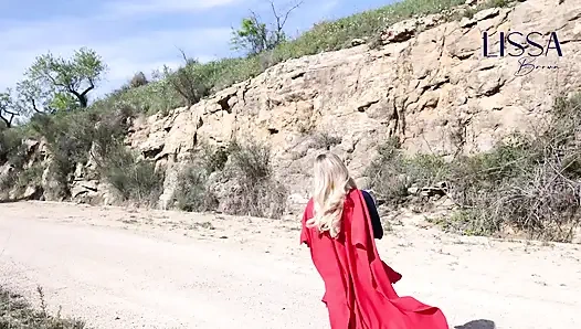 Supergirl için avlanma ve numaralar sert bir şekilde sevişmeye götürülüyor