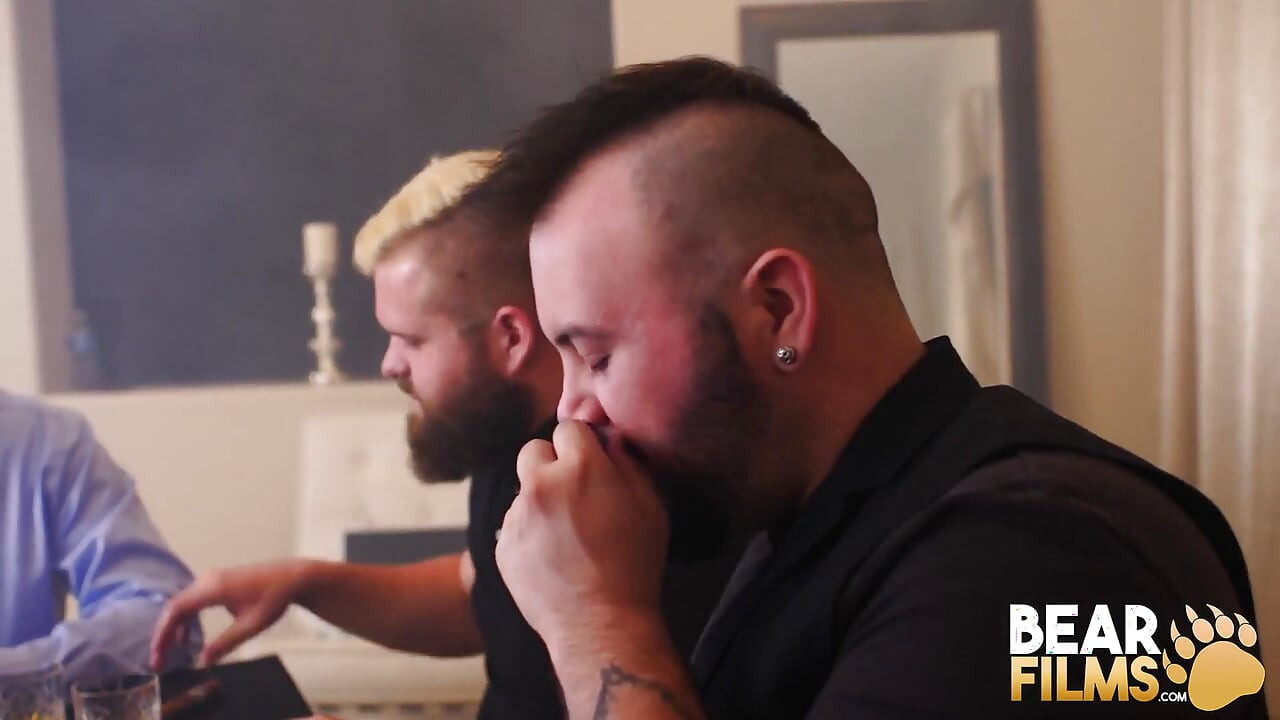 BEARFILMS Hung Bear lion reed barebacks chubby dean gauge