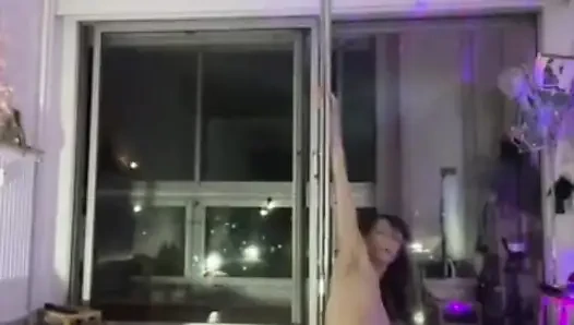 Hot Dancer