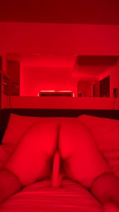 BBW MILF Rides Dildo