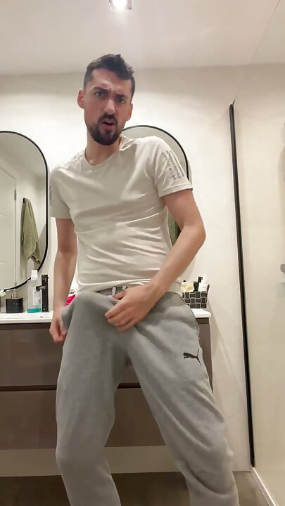 Hot Stepdaddy Showing off and Cuming Like Crazy