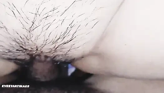 Трахаю красивую мусульманскую девушку в хиджабе без презерватива. Она не хочет снимать ее хиджаб, когда занимается сексом