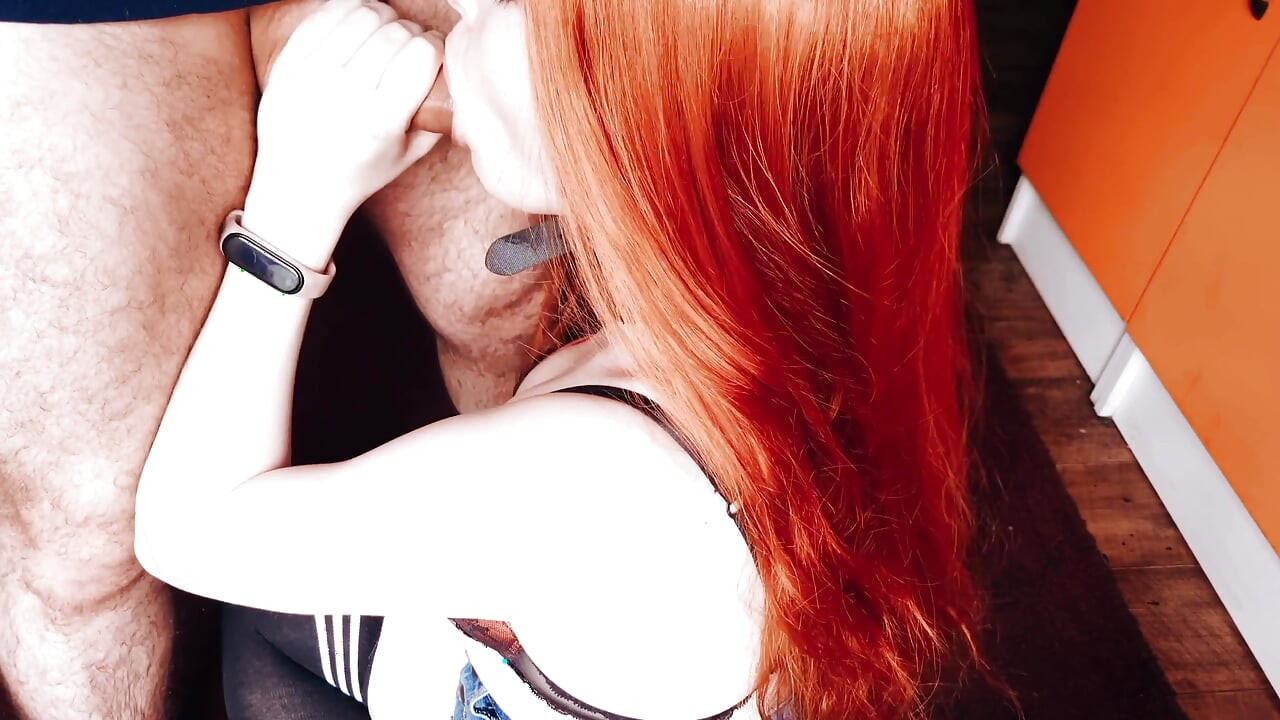 Nemarno, ekstremno duboko grlo, pušenje, svršavanje