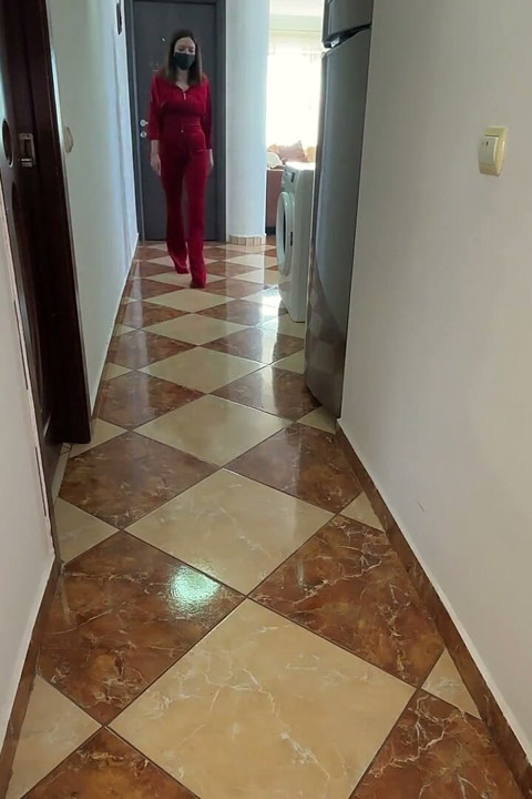 Red Velvet Fart Queen