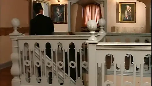 Pelayan paling sluttiest