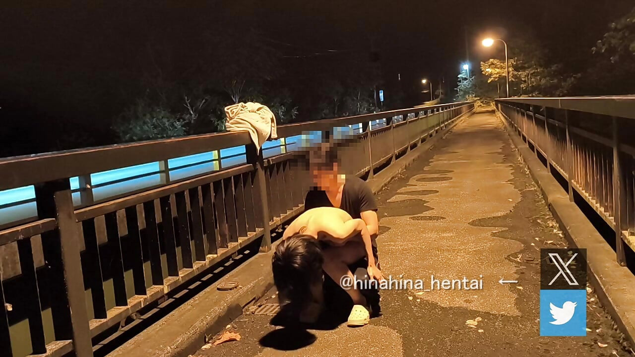 [Outdoor exposure] Exposed next to a car passing by! Embarrassing 💦 Japan/Japanese/Outdoor/Shaved/Loli/Kinky /hentai/asia/shaved