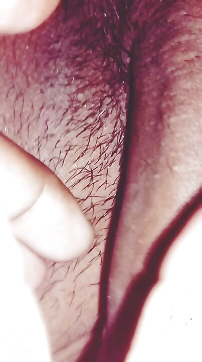 샤워하는 동안 자위하는 나는 매우 섹시한 트랜스젠더입니다.