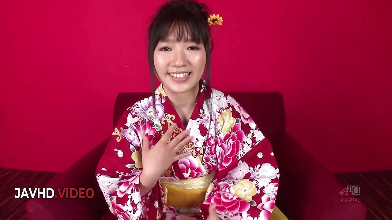 千春的性感和服三人行包括悶熱的口交和火辣內射結局