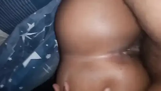 Nereye boşalmak istiyorsun? Göğüsler mi? Vücut mu amcık mı göt mü?