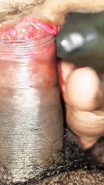 “朋友在我嘴里射了很多精液”的精彩时刻