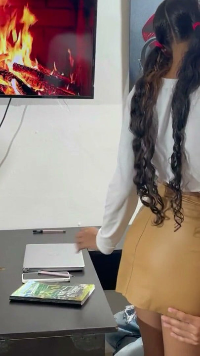 My dirty Latina secretary seduces me with her delicious ass and asks me to fuck her hard until her ass is filled with cum | Clip 1