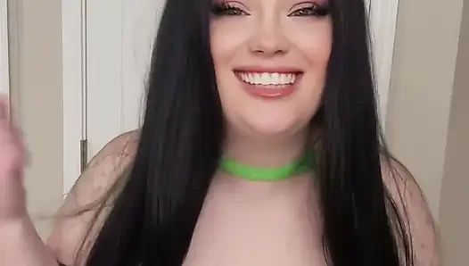 Femdom Strap on Menggoda, Penghinaan