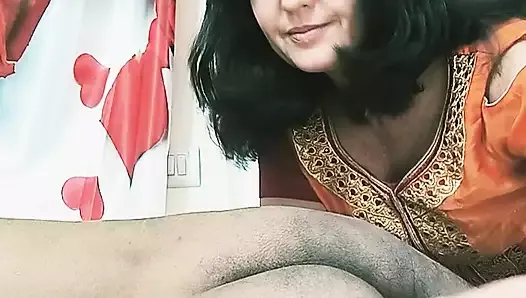 Une MILF amateur veut être un modèle professionnel