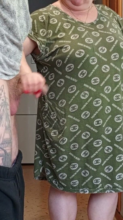 Mother-in-law has a mouthful of cum after jerking off and blowjob | Clip 1