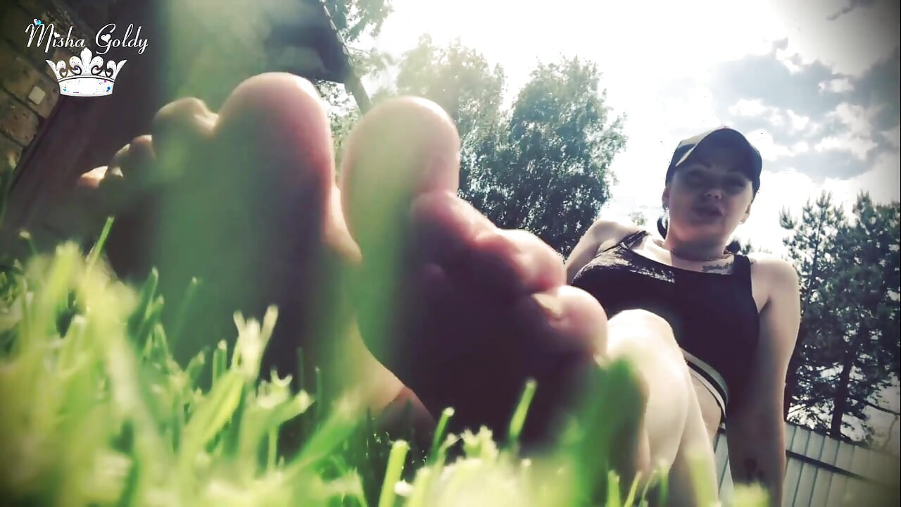 Outdoor foot fetish dangle