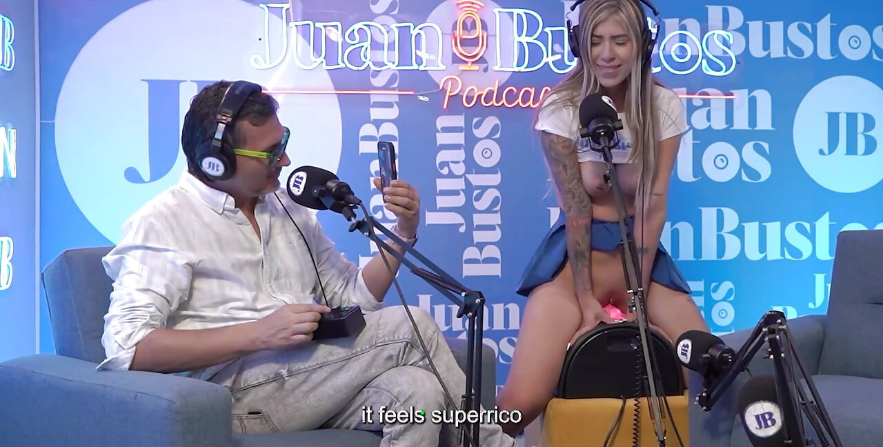 Besser als ihr spielzeug! Mollysmith Squirtet überall auf der Sybian-Maschine auf Juan Bustos Podcast