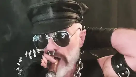 Üvey baba Leather Punk