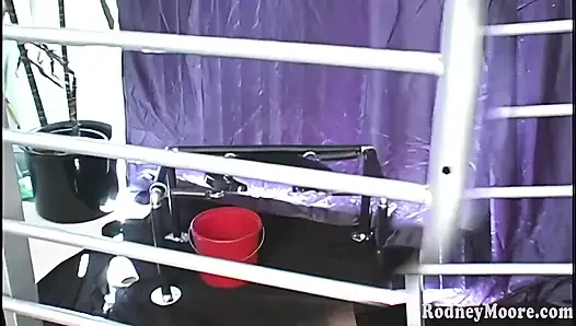 Грязный грязный минет 2000-х, глотает Michele Raven