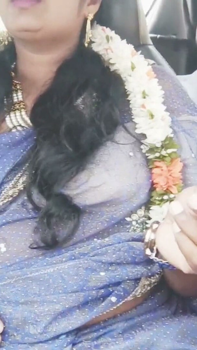 Car sex, telugu dirty talks, silk aunty with hyd driver crezy romantic journey | Clip 2