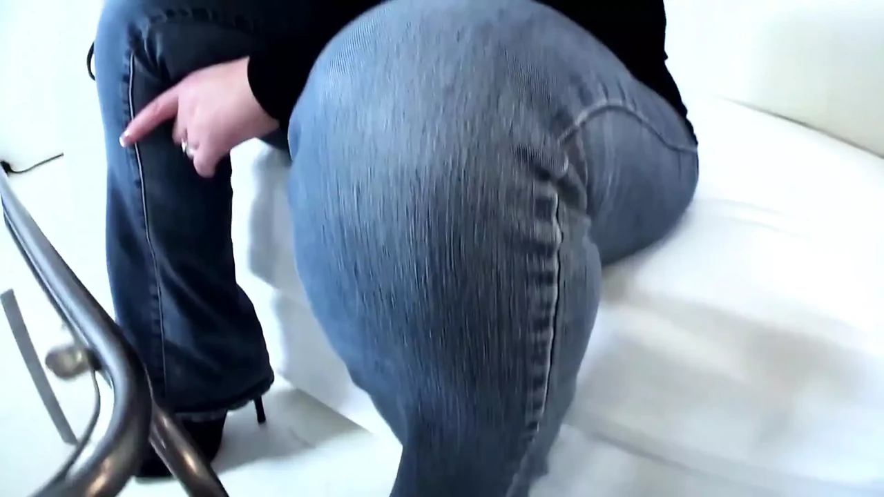 Beautiful women love to fuck during casting