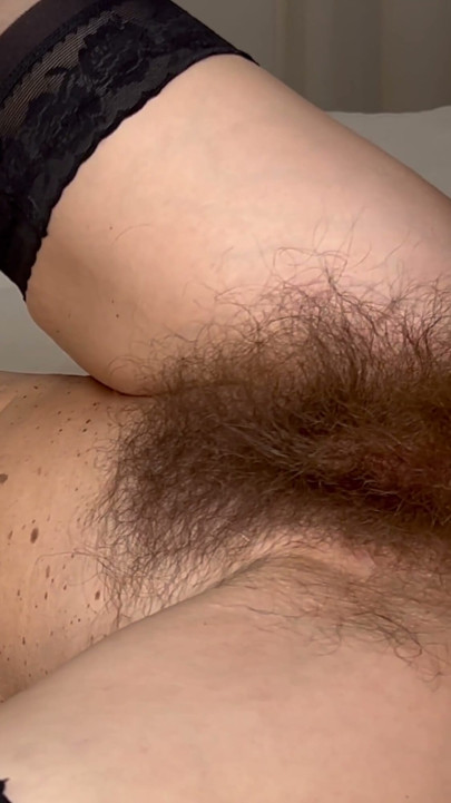 Hot mature MILF with big hairy pussy fuck bedside | Clip 1