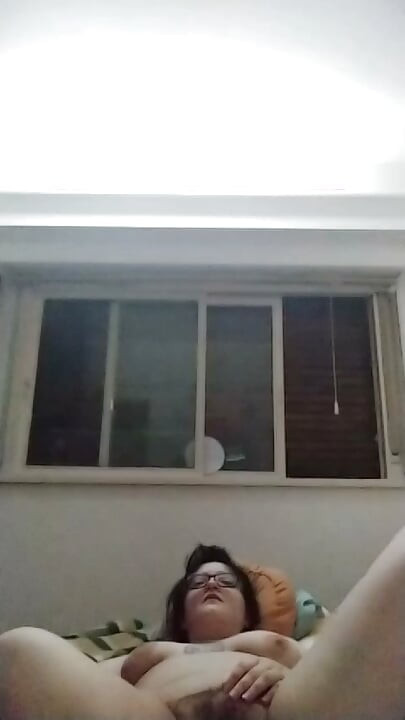 Double amputee masturbates for you