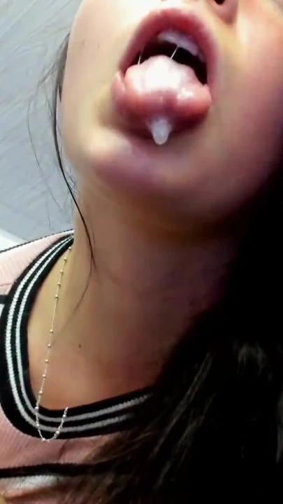 My parents are very proud of the little slut that I am, I love showing off and having many desire me and masturbate | Clip 2