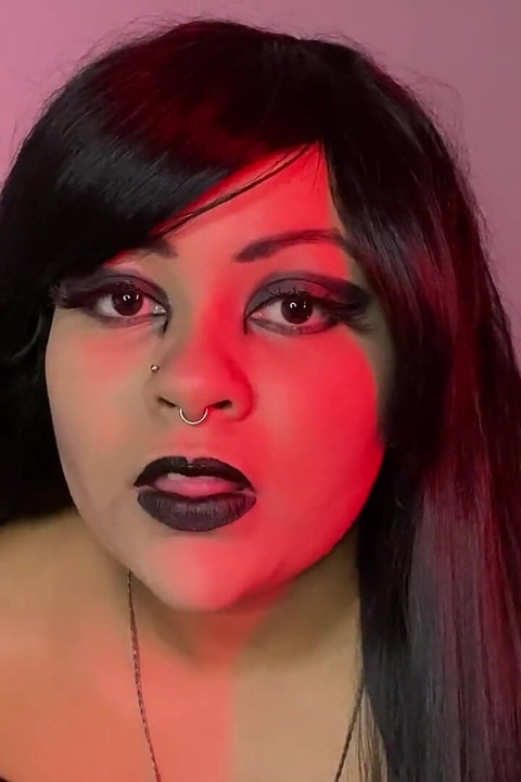 Joi rebolando meus olhos brancos