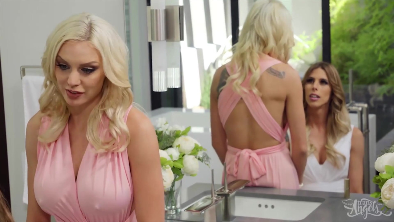 浮気妻ケイシー・キスがケンジー・テイラーのまんこをファック